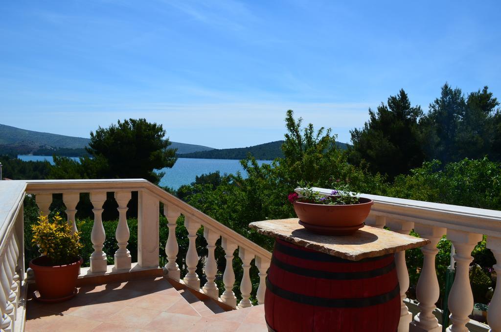 Apartments Villa Ra Žaborić Kültér fotó