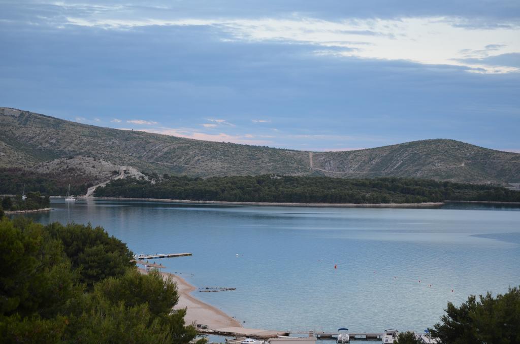 Apartments Villa Ra Žaborić Kültér fotó