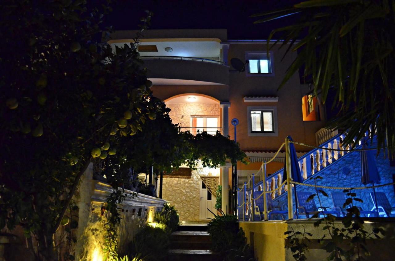 Apartments Villa Ra Žaborić Kültér fotó