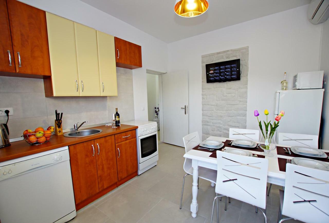 Apartments Villa Ra Žaborić Kültér fotó